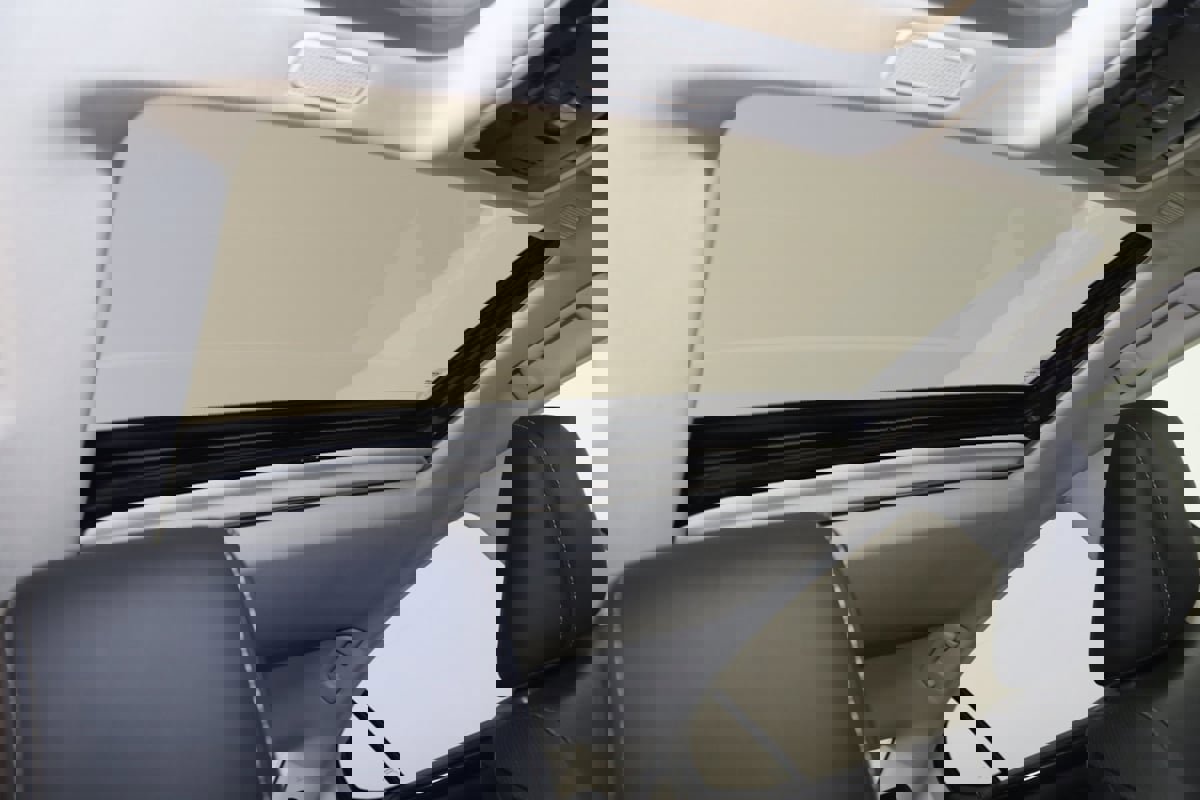 Used 2024 Lexus ES 350 w/ Accessory Package (Z2) image 10