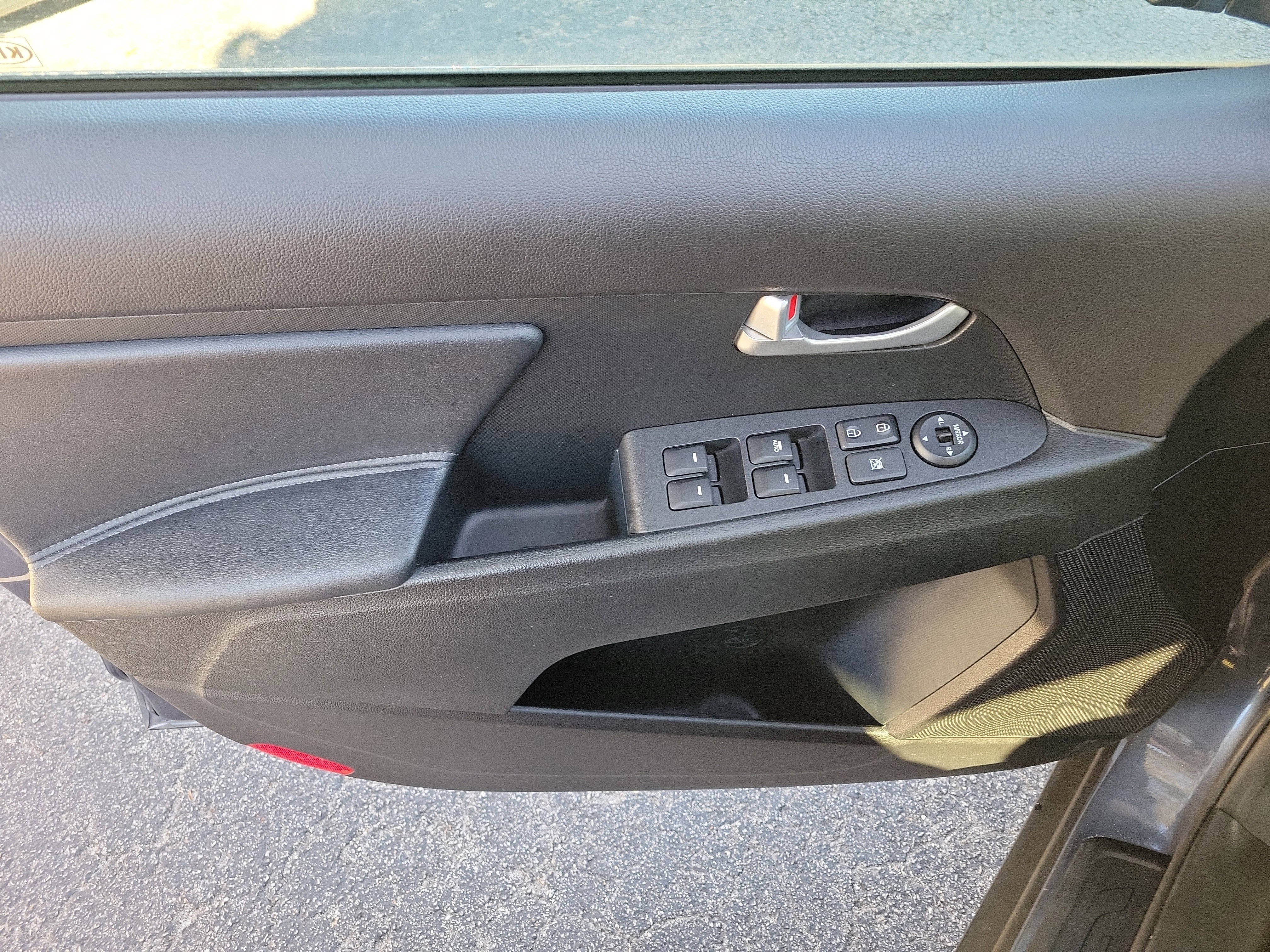 Used 2016 Kia Sportage EX image 19