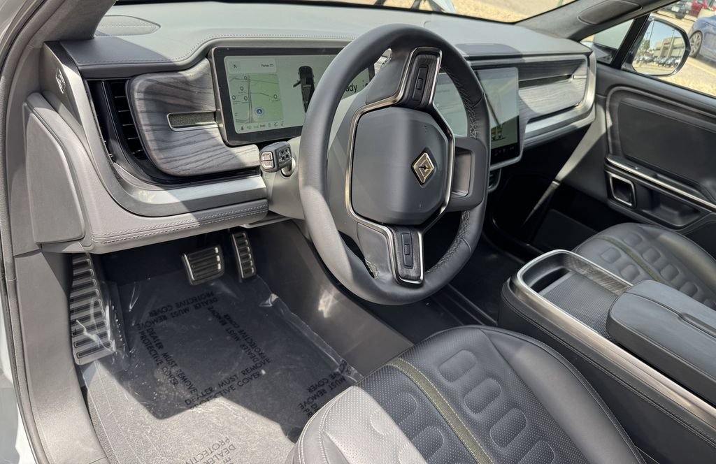 Used 2024 Rivian R1S Adventure AWD/4WD image 18