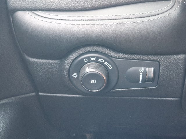 Used 2022 Dodge Durango SXT RWD image 23