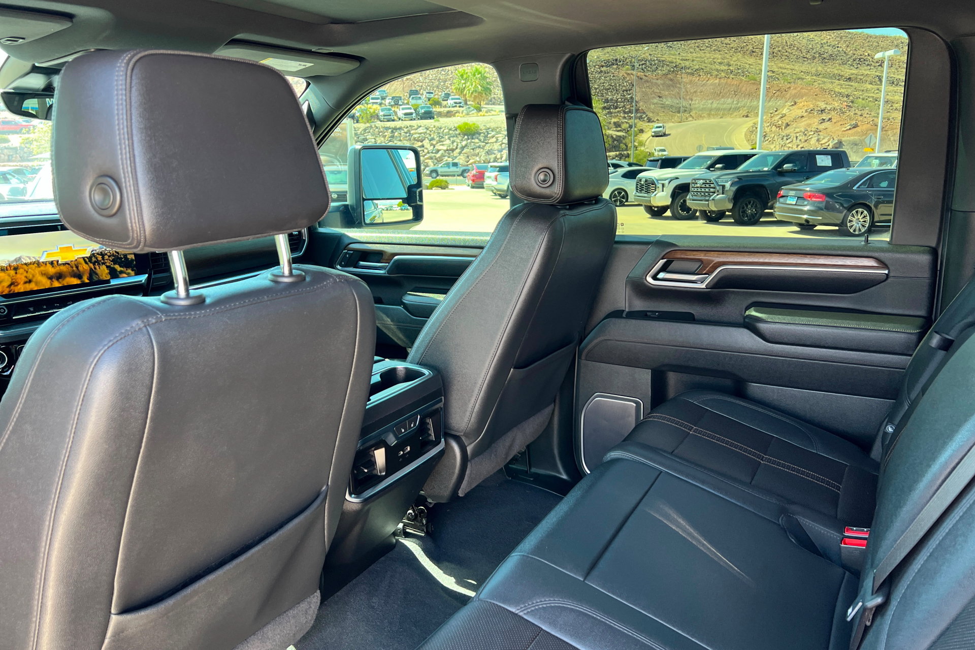 Used 2024 Chevrolet Silverado 3500 High Country w/ High Country Premium Package AWD/4WD image 20