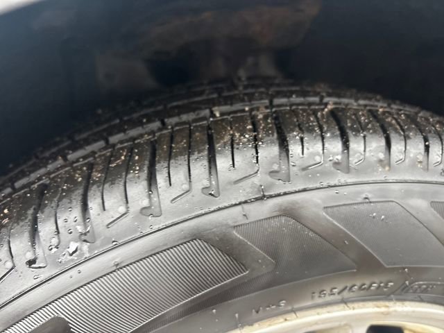 Used 2009 Ford Focus SE image 25