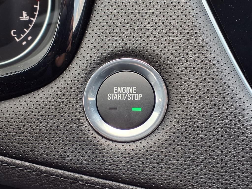 New 2025 Cadillac XT5 Premium Luxury w/ LPO, Floor Liner Package image 20