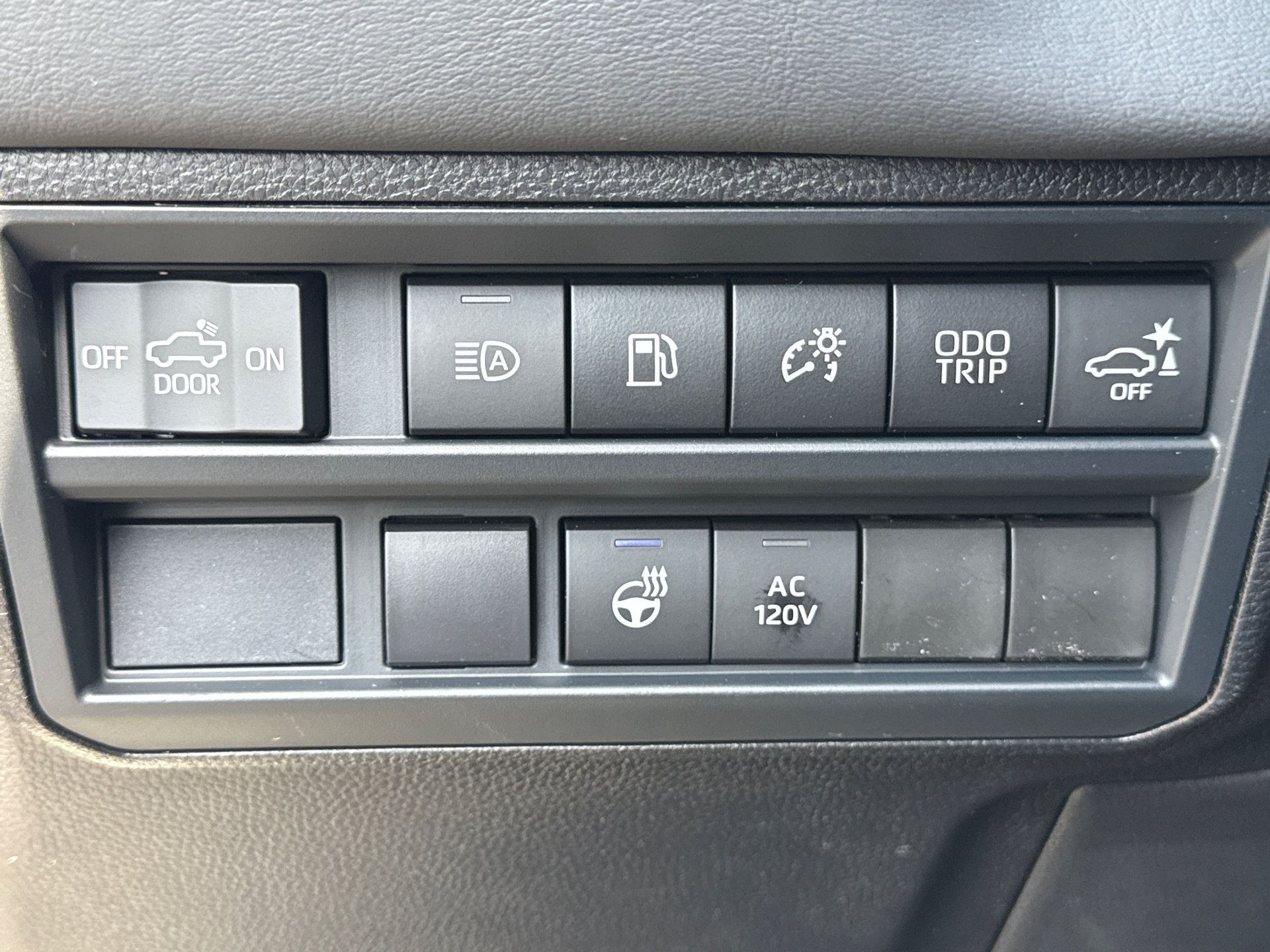 New 2026 Toyota Tundra Platinum AWD/4WD image 25
