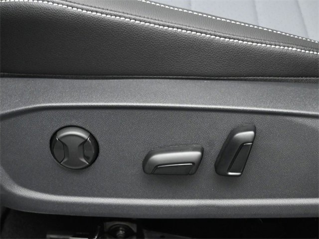 New 2025 Volkswagen Jetta SE image 18