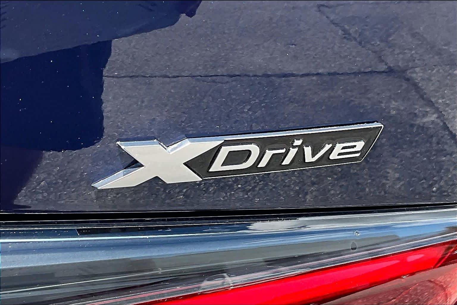 Used 2023 BMW M4 xDrive Competition w/ M Carbon Exterior Package AWD/4WD image 31