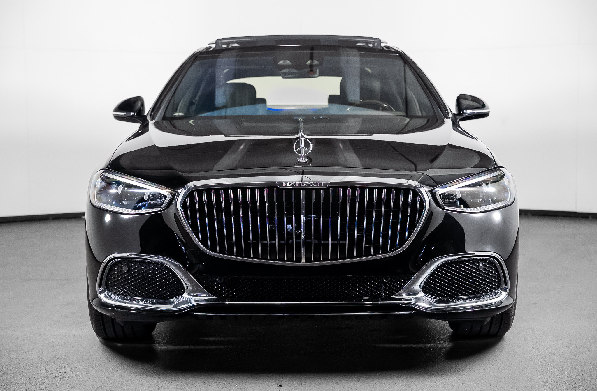 Used 2025 Mercedes-Benz Maybach S 580 4MATIC image 4