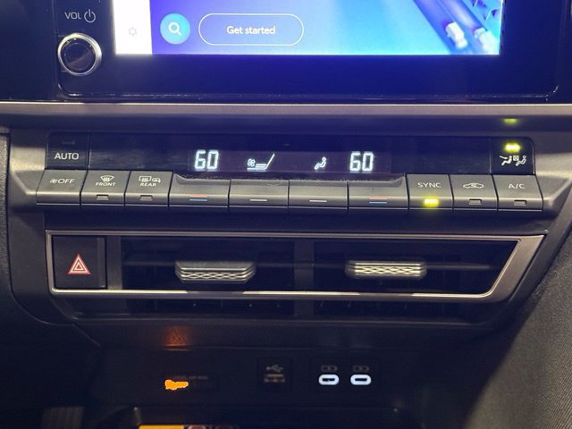 Used 2025 Toyota Camry LE FWD image 28