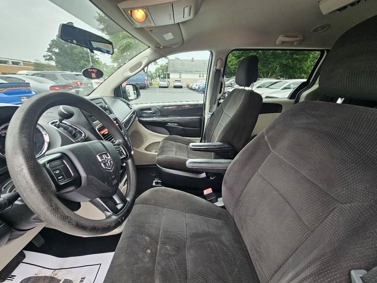 Used 2012 Dodge Grand Caravan SE FWD image 19
