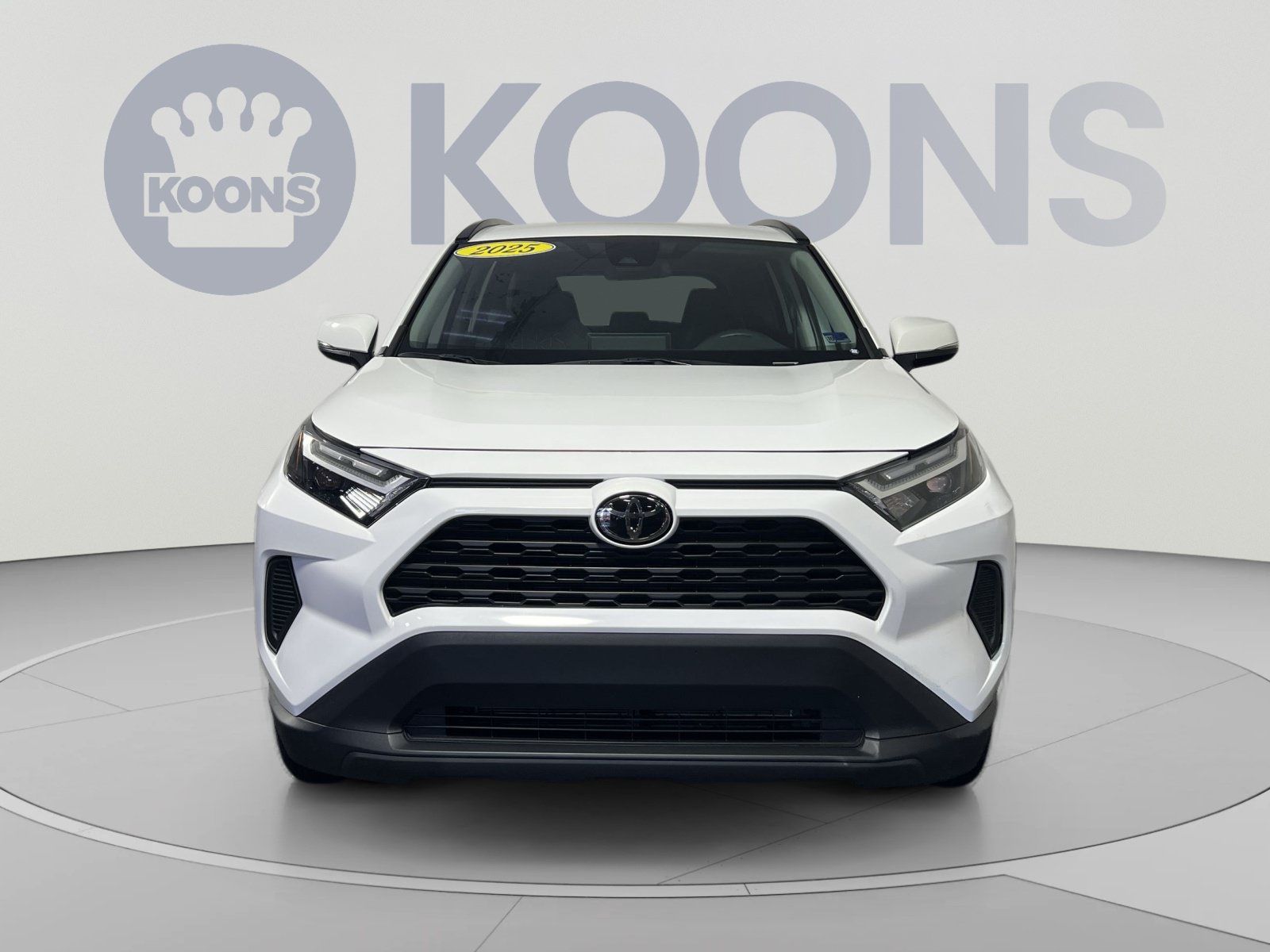 Used 2025 Toyota RAV4 XLE AWD/4WD image 11