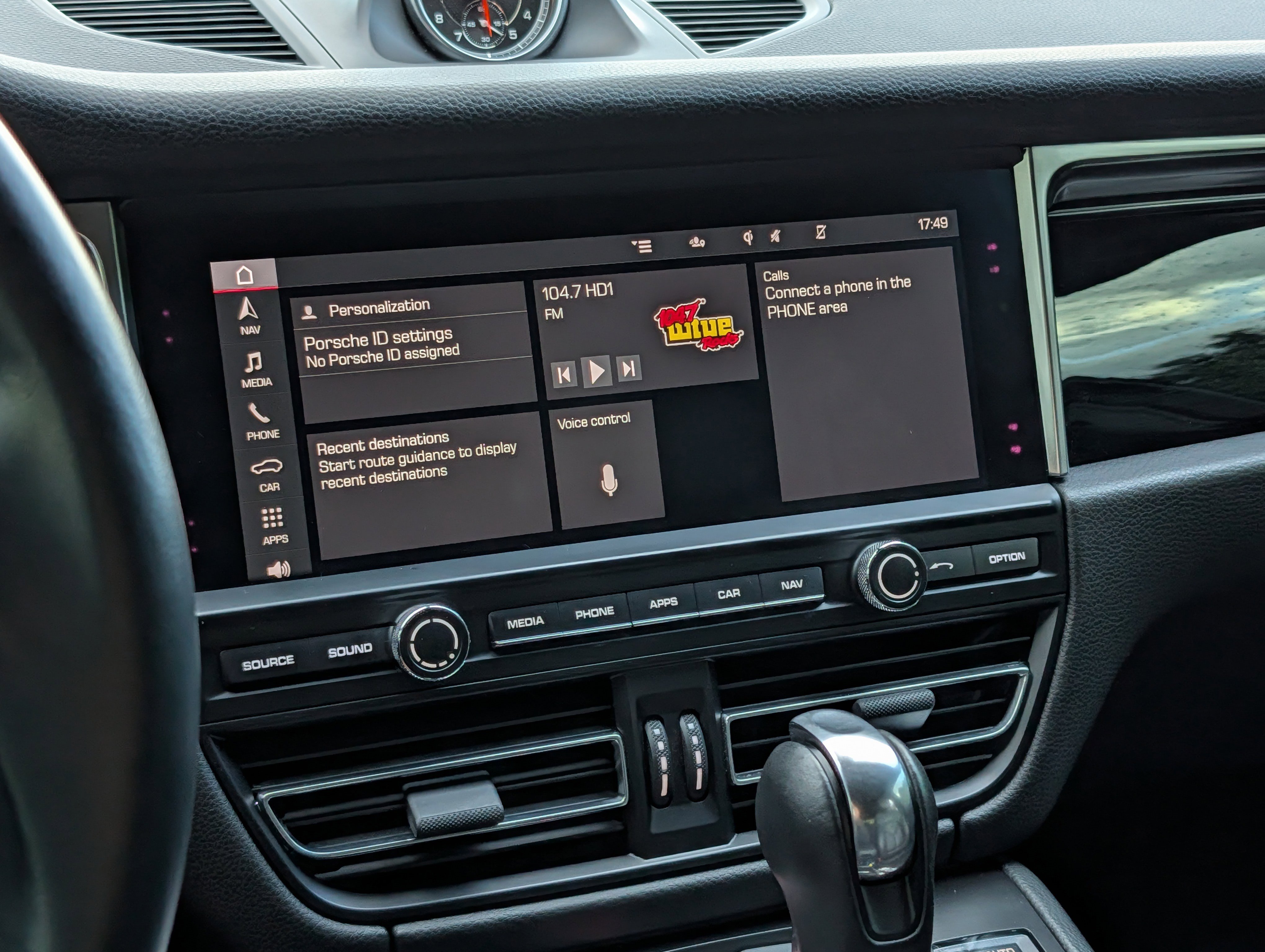 Used 2020 Porsche Macan S image 18