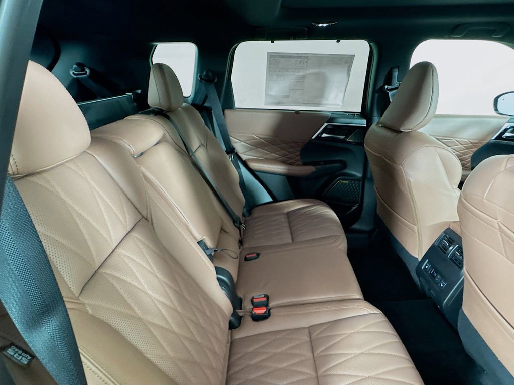 New 2026 Mitsubishi Outlander SEL FWD image 29