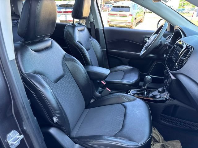 Used 2018 Jeep Compass Latitude w/ Popular Equipment Group AWD/4WD image 24