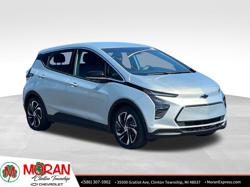 Certified 2023 Chevrolet Bolt LT w/ Infotainment Package FWD image 9