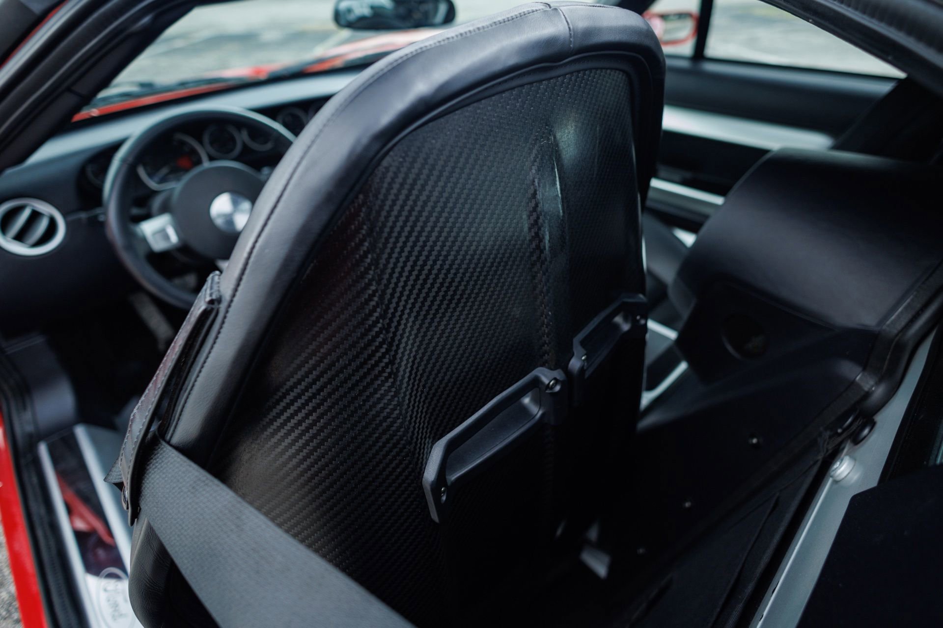 Used 2005 Ford GT RWD image 38