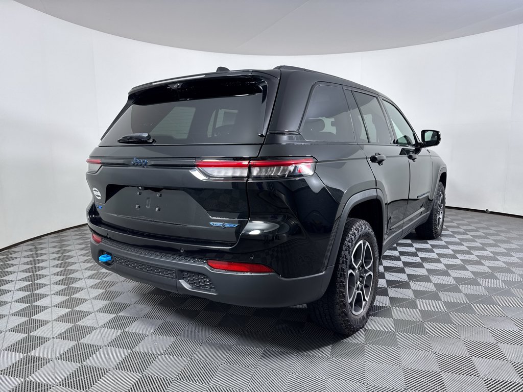 Used 2023 Jeep Grand Cherokee Trailhawk w/ Advanced Protech Group II AWD/4WD image 22