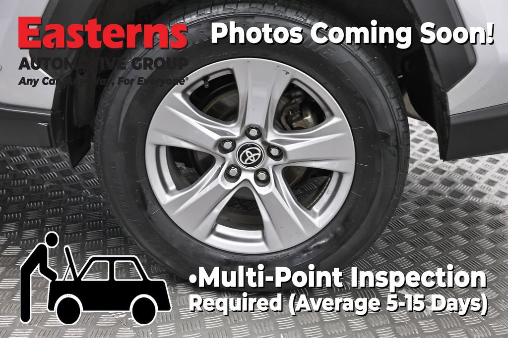 Used 2024 Toyota RAV4 XLE AWD/4WD image 32