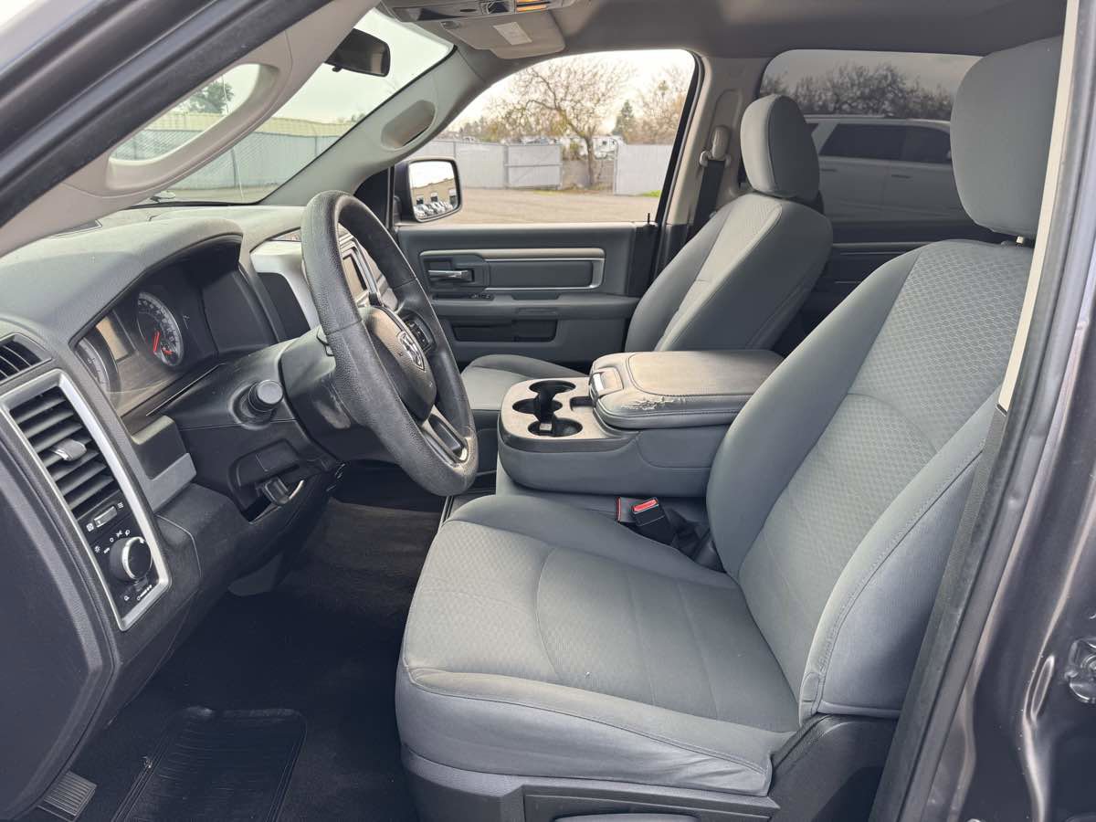 Used 2017 RAM 1500 Classic SLT image 23