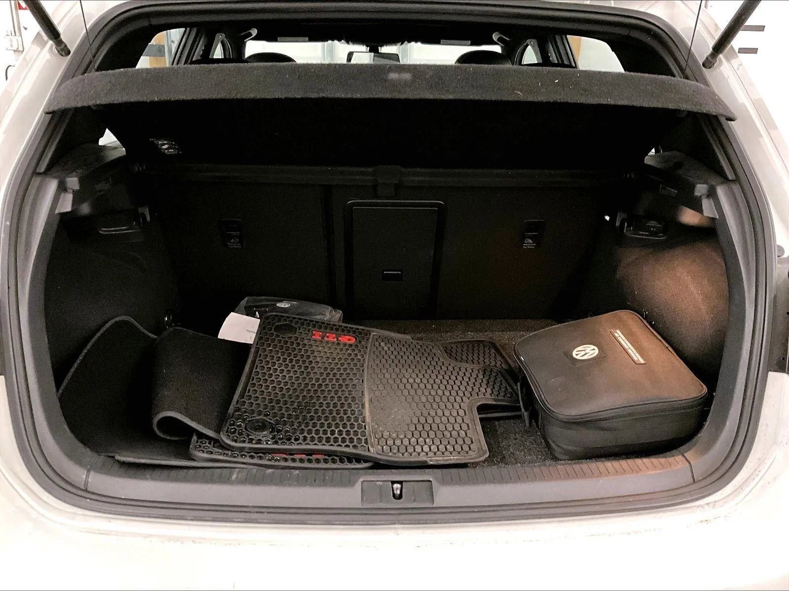 Used 2019 Volkswagen GTI SE FWD image 33