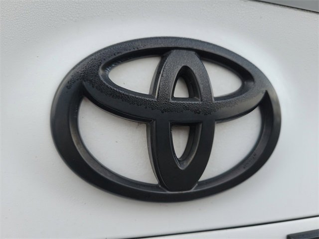 Used 2021 Toyota Camry SE image 24