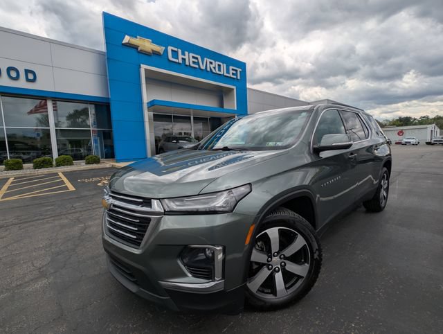 Used 2023 Chevrolet Traverse LT w/ LT Premium Package FWD image 32