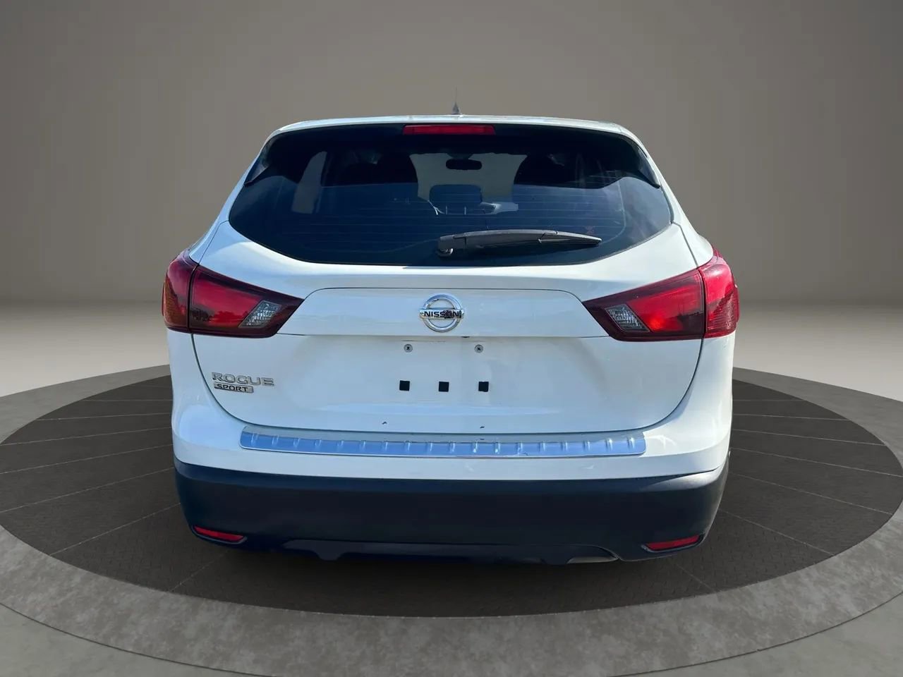 Used 2018 Nissan Rogue Sport S w/ S Appearance Package FWD image 8