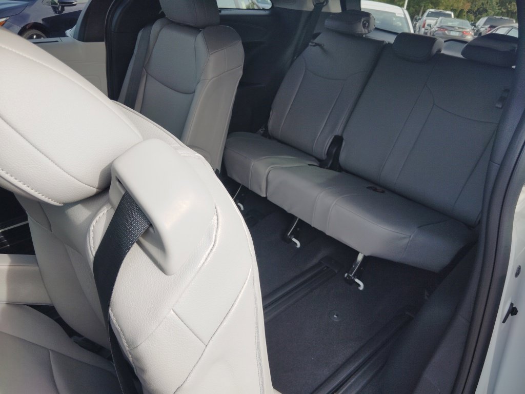 New 2026 Toyota Sienna XLE AWD/4WD image 12