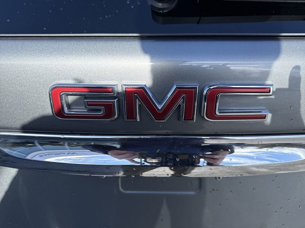 Used 2024 GMC Terrain SLE image 6