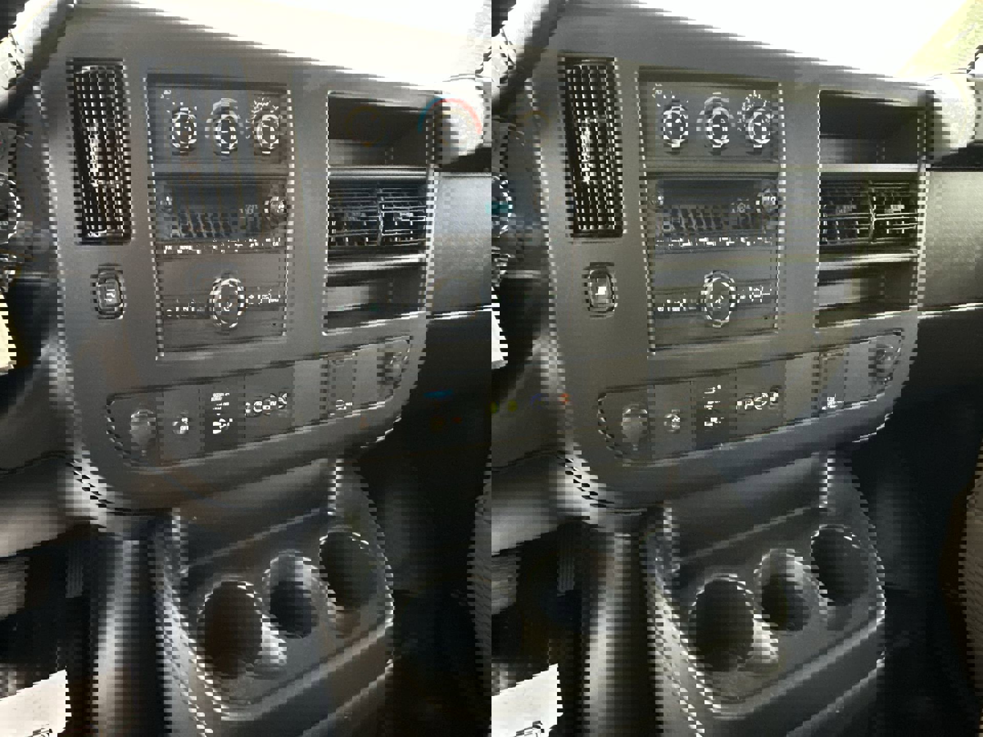 Used 2020 Chevrolet Express 3500 image 25