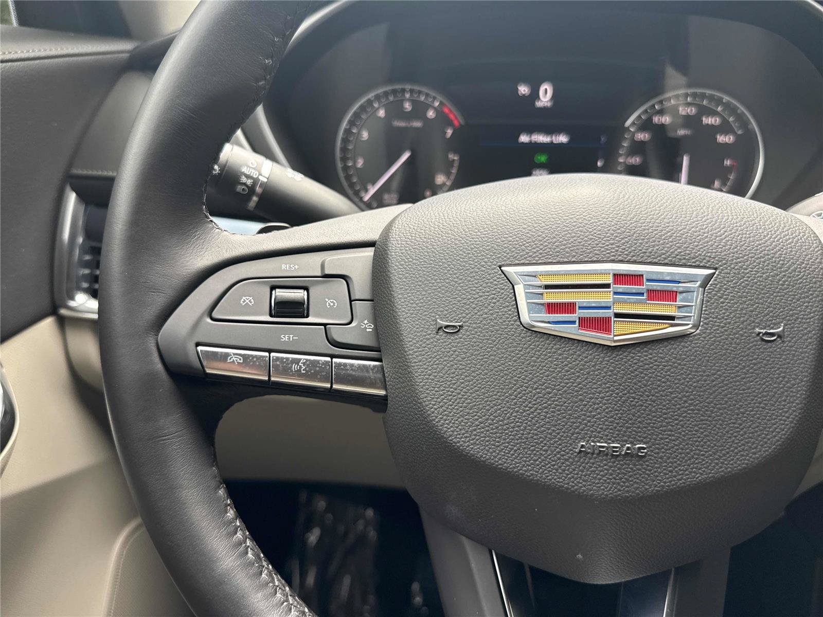 Used 2023 Cadillac XT4 Luxury FWD image 18