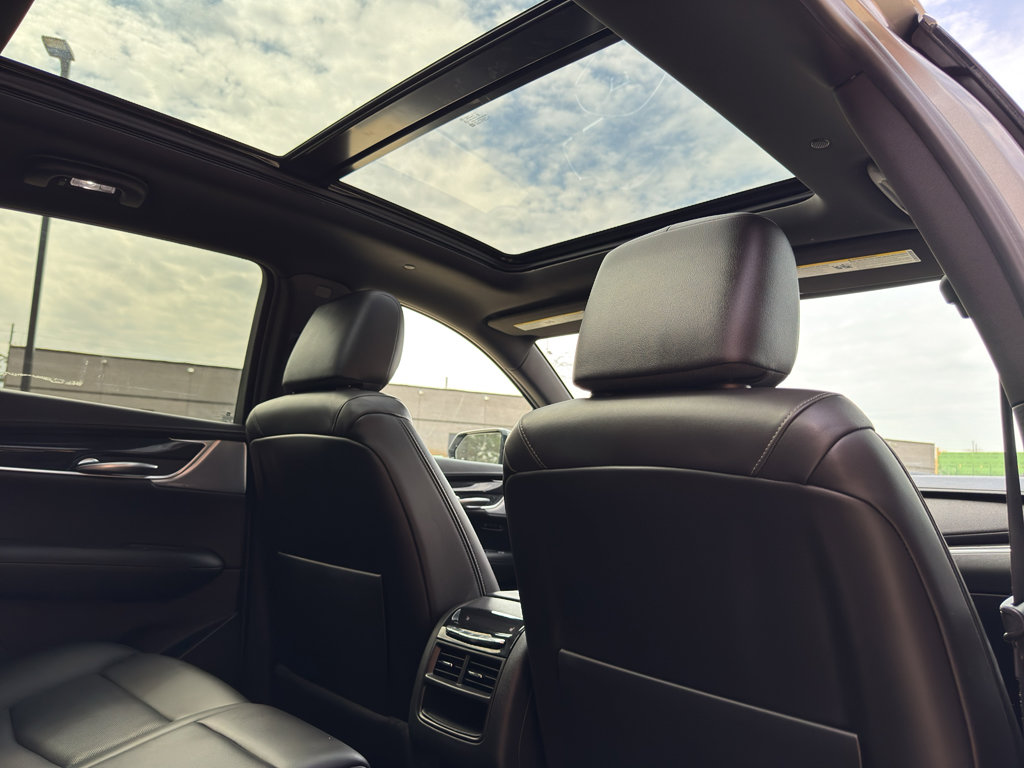 Used 2023 Cadillac XT5 Premium Luxury image 16