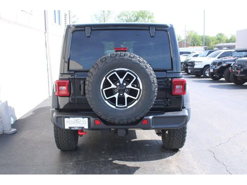 Used 2024 Jeep Wrangler Unlimited Rubicon AWD/4WD image 4