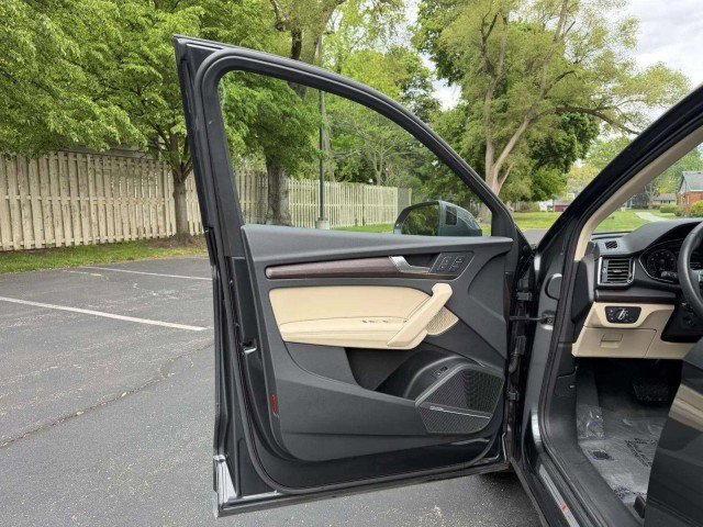 Certified 2023 Audi Q5 2.0T Premium Plus w/ Premium Plus Package AWD/4WD image 19
