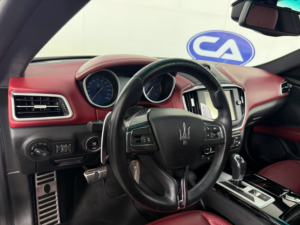 Used 2016 Maserati Ghibli Base image 17