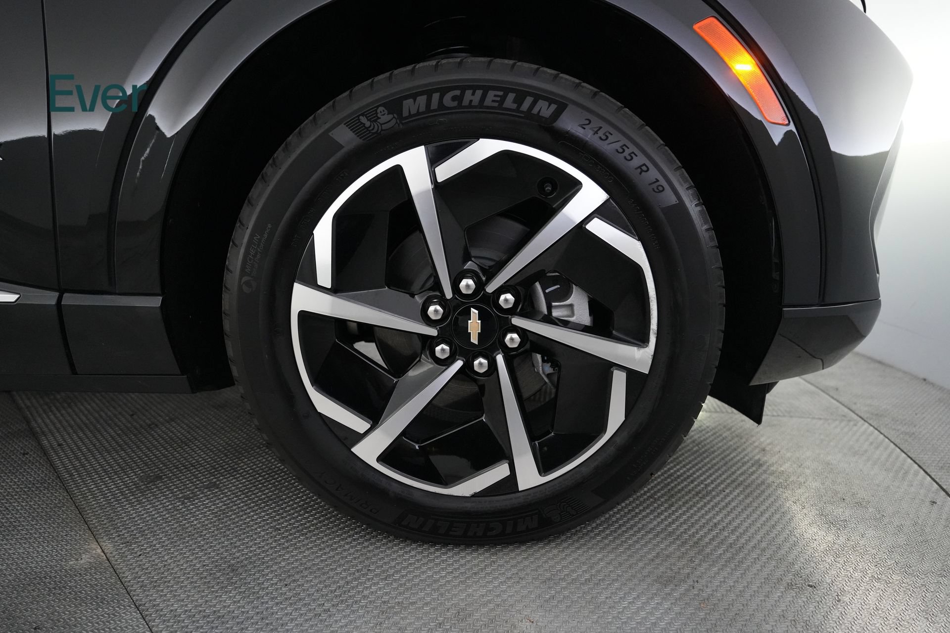 Used 2024 Chevrolet Equinox EV LT FWD image 20