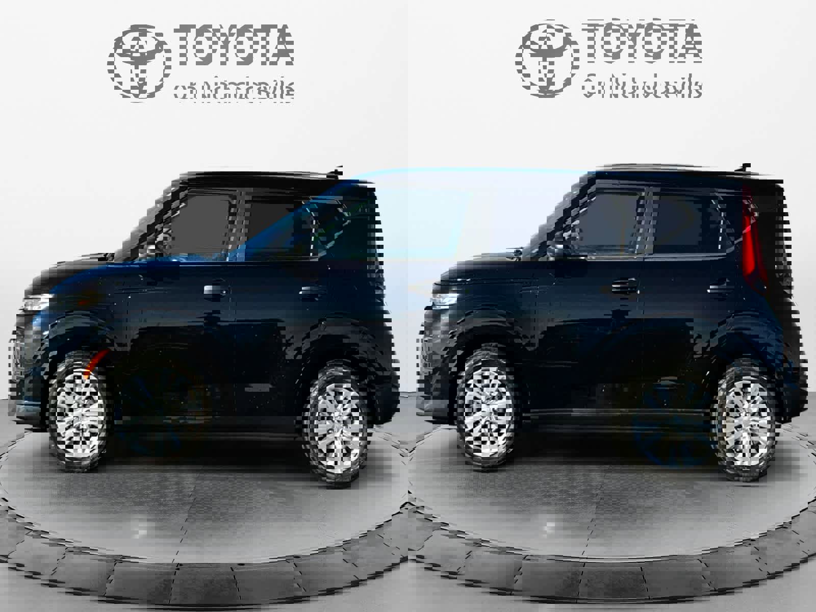 Used 2021 Kia Soul LX image 3