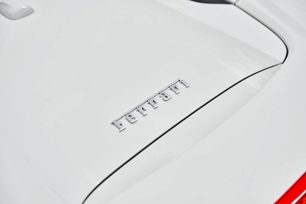 Used 2019 Ferrari 488 Spider RWD image 12
