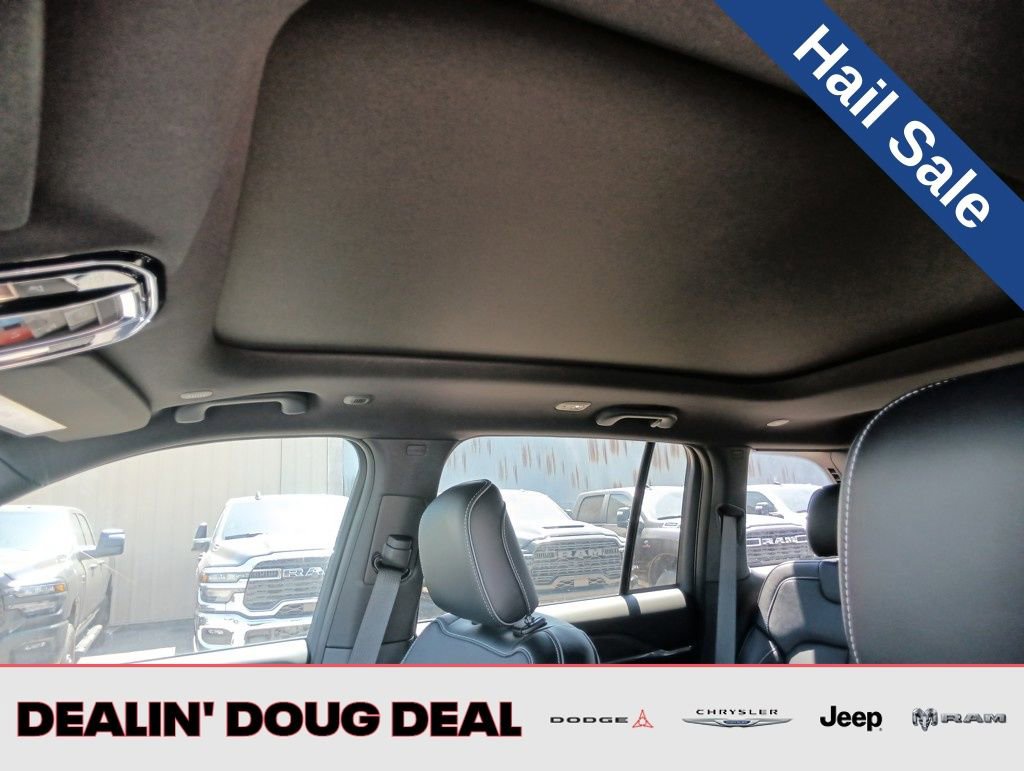 New 2024 Jeep Grand Cherokee Overland AWD/4WD image 21