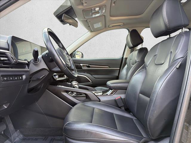 Used 2025 Kia Telluride S image 11