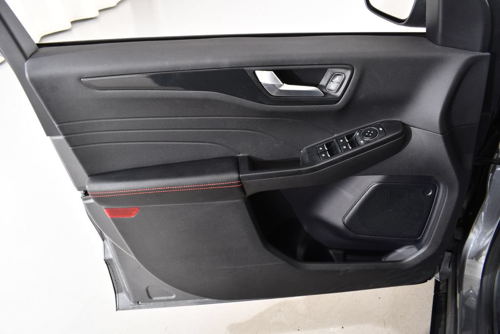 Used 2024 Ford Escape ST-Line w/ Tech Pack #1 AWD/4WD image 25
