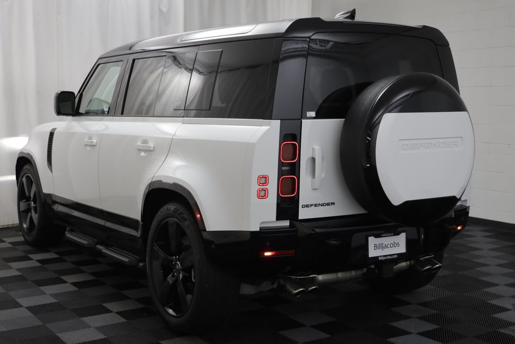 Certified 2025 Land Rover Defender 110 X-Dynamic SE AWD/4WD image 16