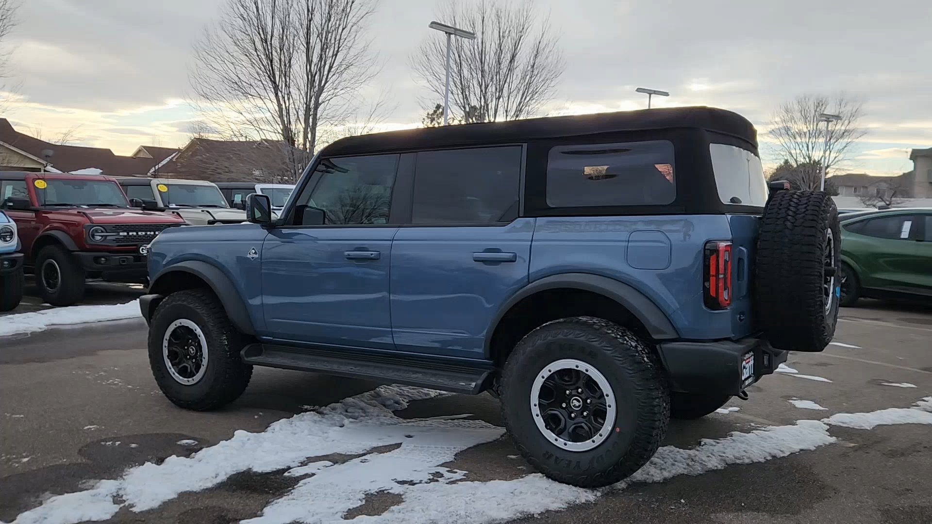 New 2025 Ford Bronco Outer Banks w/ Sasquatch Package AWD/4WD image 22