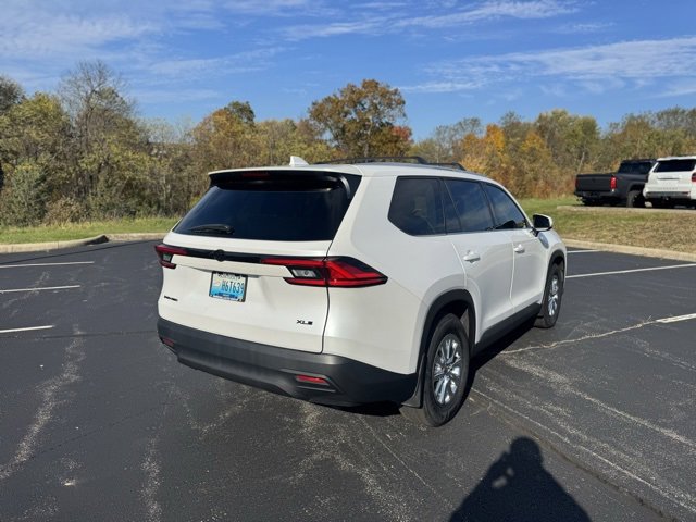 Certified 2024 Toyota Grand Highlander XLE image 3