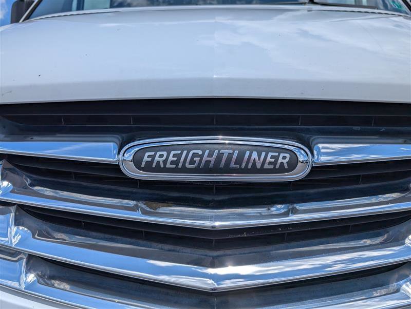 Used 2014 Freightliner Sprinter 3500 image 9