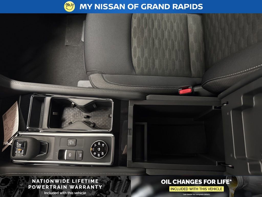 New 2026 Nissan Pathfinder SV image 28