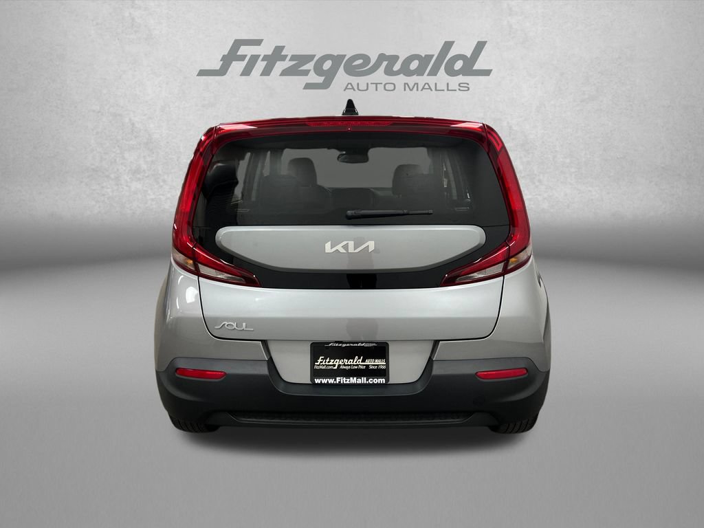 Used 2022 Kia Soul S FWD image 4