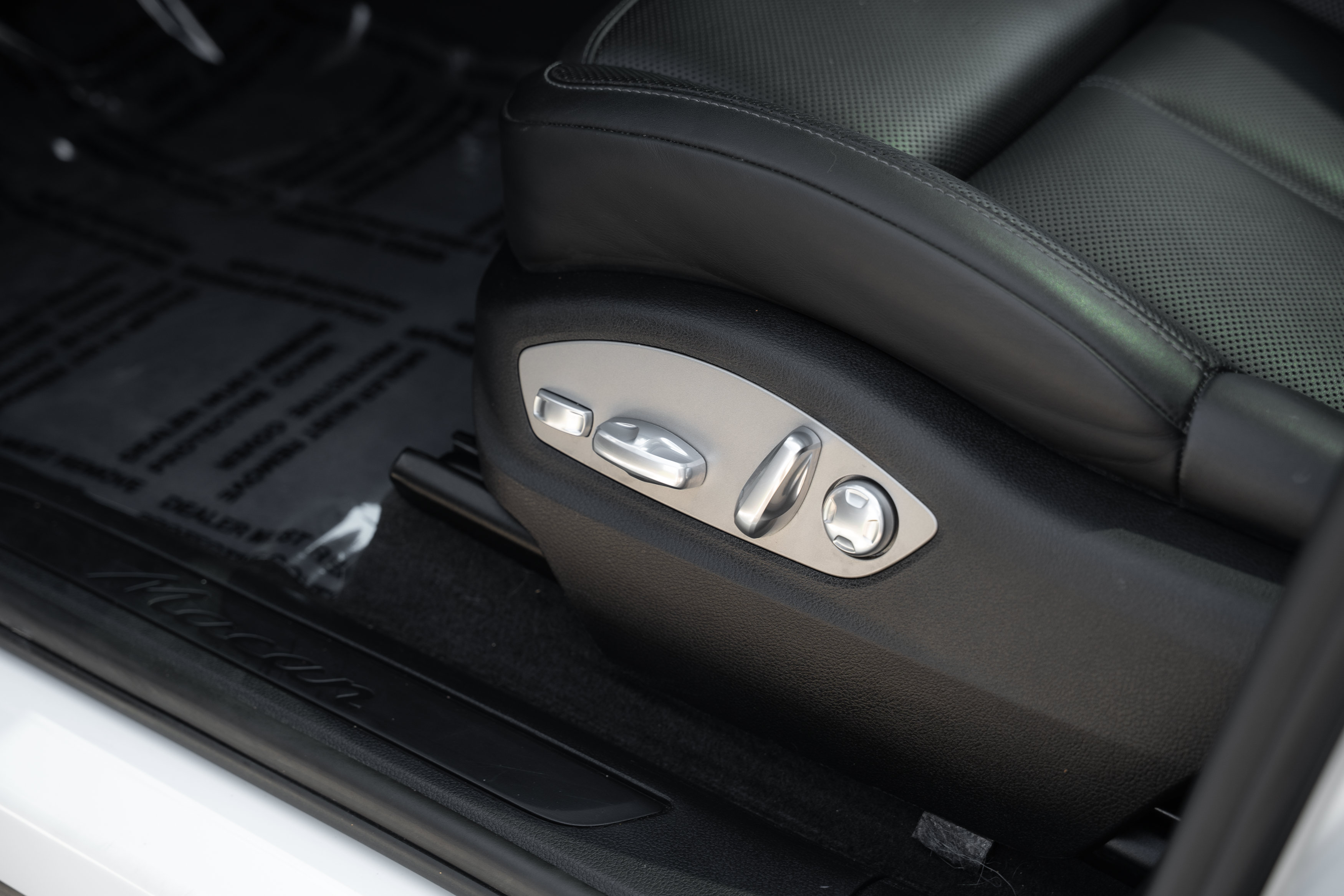 Used 2019 Porsche Macan AWD/4WD image 20