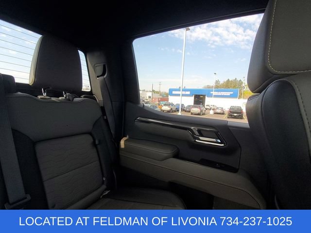 Used 2023 Chevrolet Silverado 1500 ZR2 w/ Technology Package AWD/4WD image 11