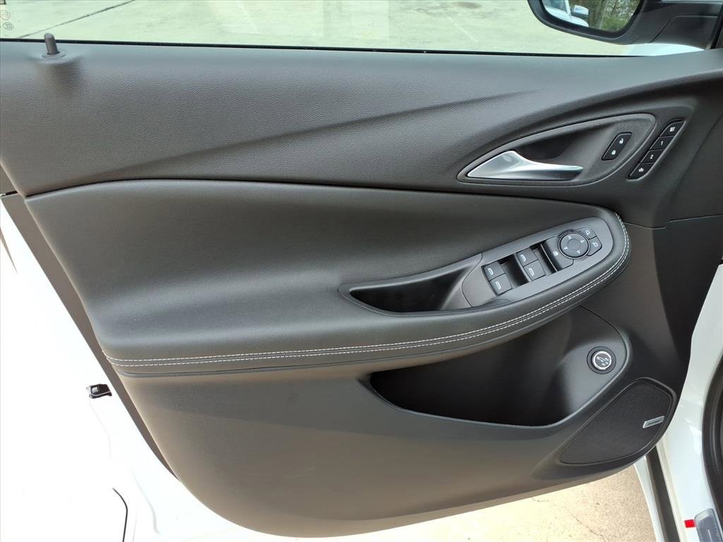 New 2026 Buick Encore GX Avenir w/ Avenir Technology Package image 15