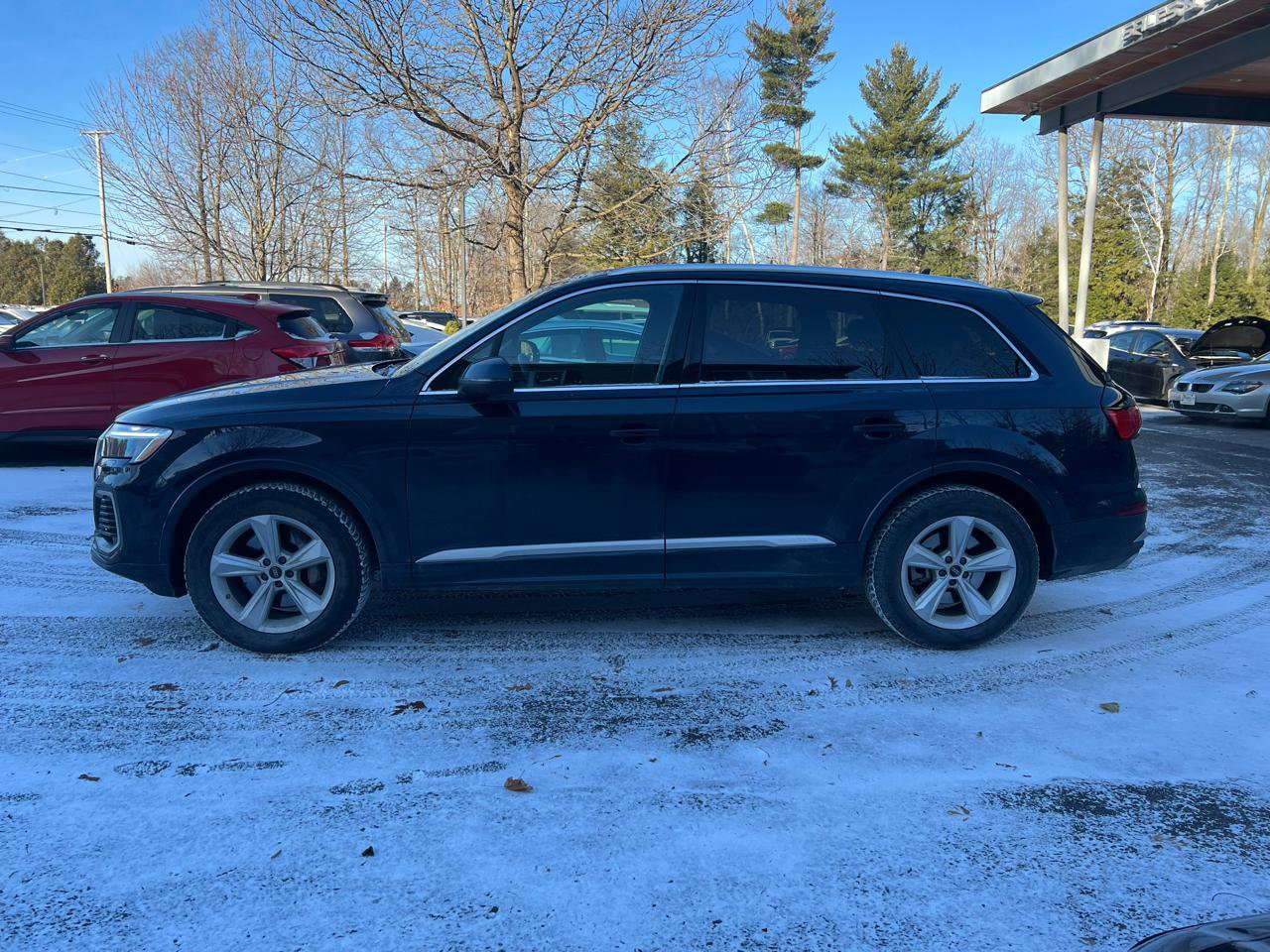 Used 2025 Audi Q7 3.0T Premium w/ Convenience Package image 2